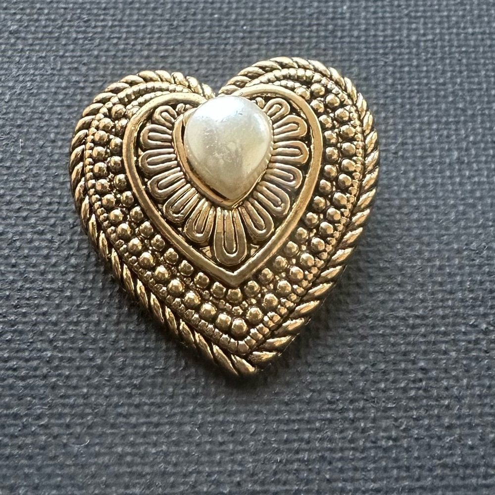 Gold and Cream Heart Brooch